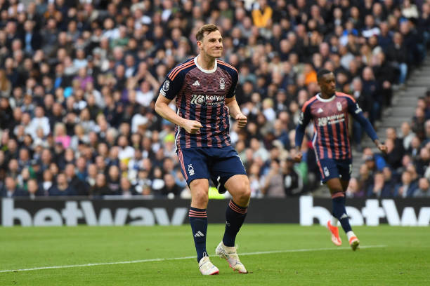 人成功签下 人成功签下